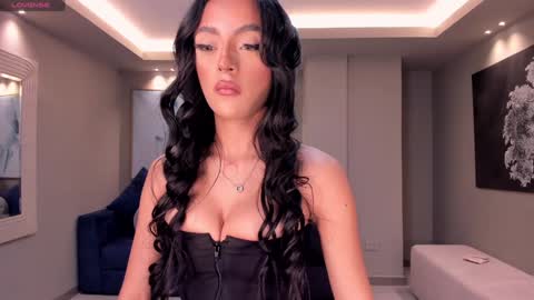 Snapshot of myaravachi chatting on January 17, 8:44 pm Mya Ravachi online show from January 17, 8:44 pm
