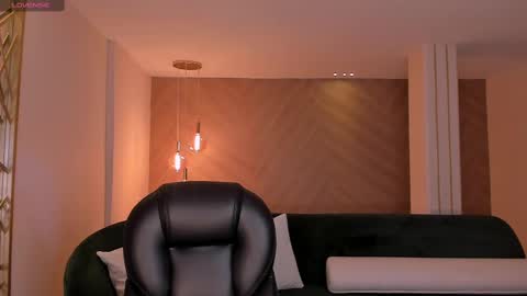 Snapshot of myaravachi chatting on February 13, 8:13 pm Mya Ravachi online show from February 13, 8:13 pm