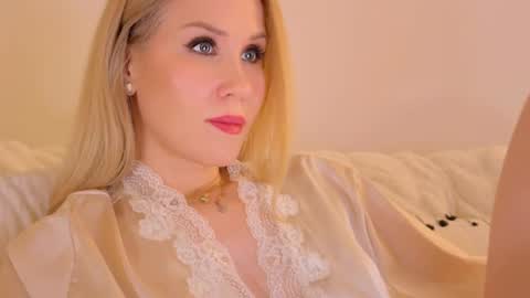 Mya-be Yours P online show from January 24, 11:12 pm