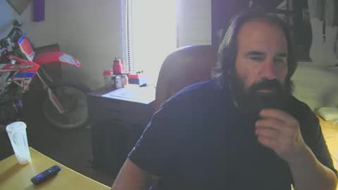 Snapshot of myblueshoe chatting on October 16, 9:27 pm myblueshoe online show from October 16, 9:27 pm