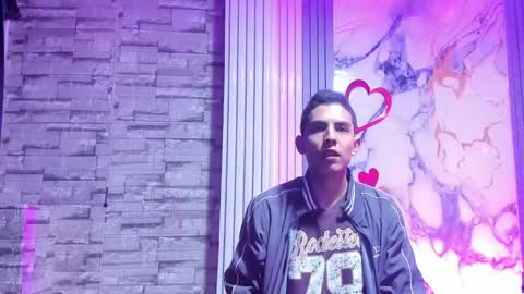 mybonnieandclyde303av online show from March 2, 3:20 am