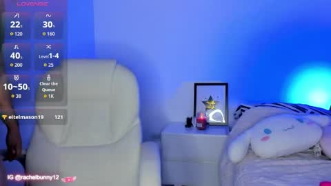 Snapshot of mydollscanbefun chatting on April 3, 6:33 am Mar - online show from April 3, 6:33 am