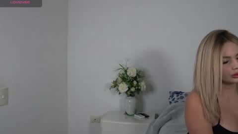Snapshot of mydollscanbefun chatting on July 28, 5:03 am Mar - online show from July 28, 5:03 am