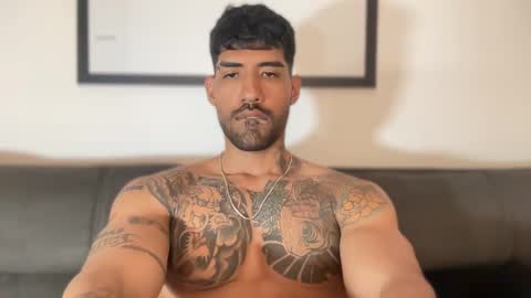 Snapshot of myke_esthetic chatting on January 21, 3:59 am Myke esthetic online show from January 21, 3:59 am