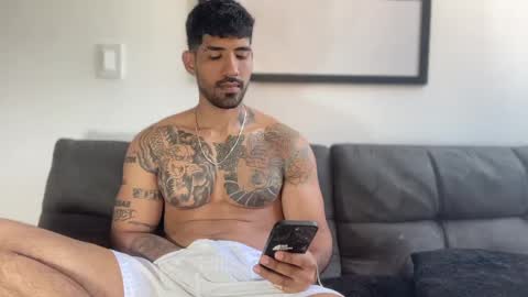 Snapshot of myke_esthetic chatting on January 22, 5:17 pm Myke esthetic online show from January 22, 5:17 pm