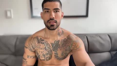 Snapshot of myke_esthetic chatting on February 16, 8:22 pm Myke esthetic online show from February 16, 8:22 pm