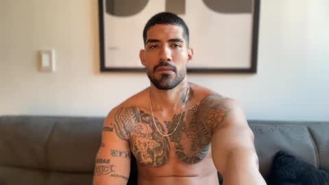 Snapshot of myke_esthetic chatting on February 20, 10:26 pm Myke esthetic online show from February 20, 10:26 pm