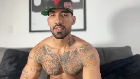 Snapshot of myke_esthetic chatting on February 22, 11:13 pm Myke esthetic online show from February 22, 11:13 pm