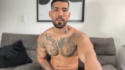 Snapshot of myke_esthetic chatting on February 28, 9:44 pm Myke esthetic online show from February 28, 9:44 pm