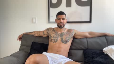 Snapshot of myke_esthetic chatting on March 1, 5:38 pm Myke esthetic online show from March 1, 5:38 pm