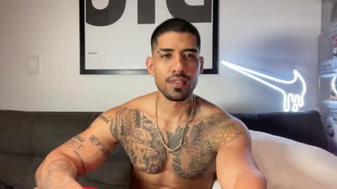 Snapshot of myke_esthetic chatting on September 29, 5:12 am Myke esthetic online show from September 29, 5:12 am