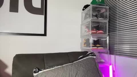 Snapshot of myke_esthetic chatting on October 8, 1:14 am Myke esthetic online show from October 8, 1:14 am