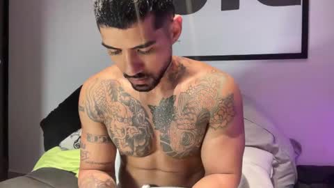 Snapshot of myke_esthetic chatting on October 12, 10:47 am Myke esthetic online show from October 12, 10:47 am