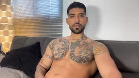 Snapshot of myke_esthetic chatting on February 8, 7:17 pm Myke esthetic online show from February 8, 7:17 pm