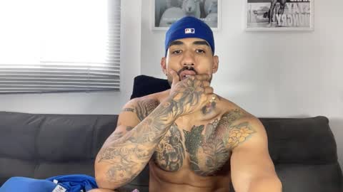 Snapshot of myke_esthetic chatting on February 16, 6:48 pm Myke esthetic online show from February 16, 6:48 pm