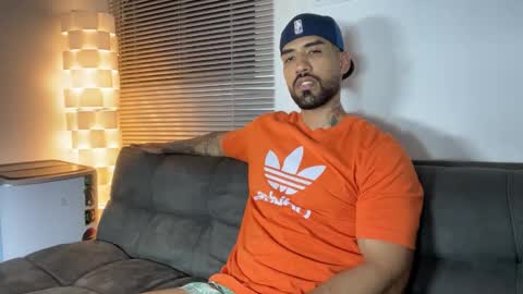 Snapshot of myke_esthetic chatting on February 17, 6:54 am Myke esthetic online show from February 17, 6:54 am