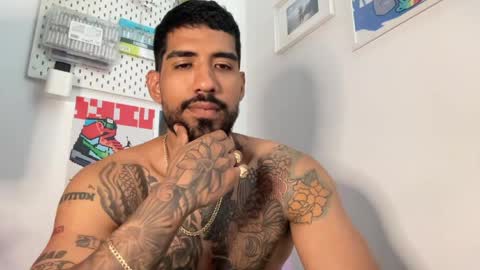 Snapshot of myke_esthetic chatting on June 6, 7:29 pm Myke esthetic online show from June 6, 7:29 pm