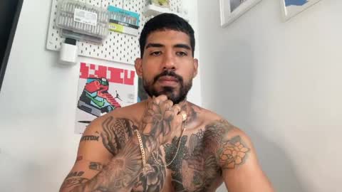 Snapshot of myke_esthetic chatting on June 8, 3:23 pm Myke esthetic online show from June 8, 3:23 pm
