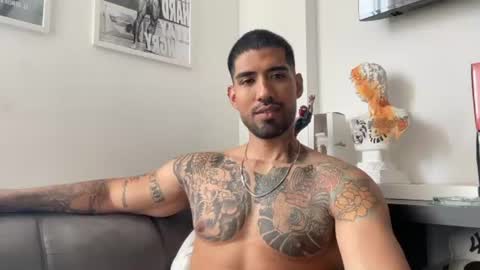 Snapshot of myke_esthetic chatting on June 25, 5:39 pm Myke esthetic online show from June 25, 5:39 pm