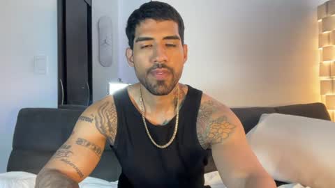 Snapshot of myke_esthetic chatting on July 27, 7:10 pm Myke esthetic online show from July 27, 7:10 pm
