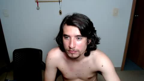 Snapshot of myke_xxx chatting on April 13, 1:00 am mike online show from April 13, 1:00 am
