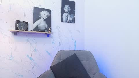 Mykel   online show from November 24, 5:34 pm