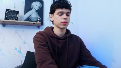 Snapshot of mykelcano chatting on January 15, 2:32 pm Mykel online show from January 15, 2:32 pm