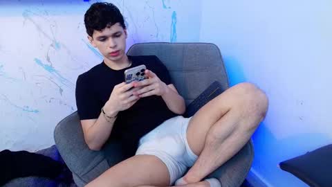 Snapshot of mykelcano chatting on January 16, 2:43 pm Mykel online show from January 16, 2:43 pm