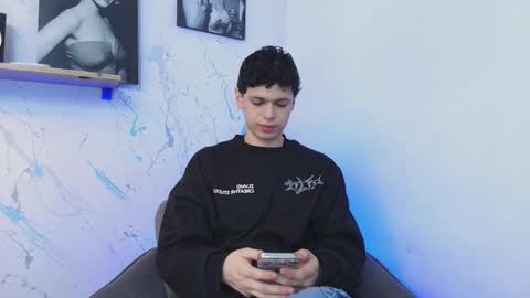 Snapshot of mykelcano chatting on February 21, 2:40 pm Mykel online show from February 21, 2:40 pm