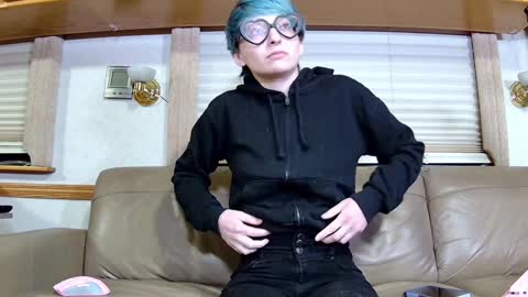 Snapshot of mymindbreaks2 chatting on January 6, 11:42 pm mymindbreaks online show from January 6, 11:42 pm