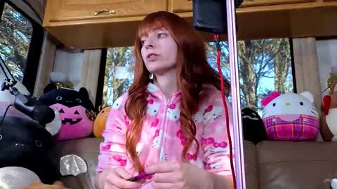 Snapshot of mymindbreaks2 chatting on December 15, 8:57 pm mymindbreaks online show from December 15, 8:57 pm