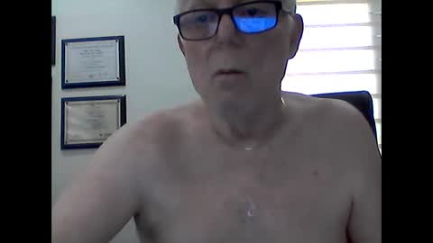 myminiweenie online show from February 28, 8:28 pm