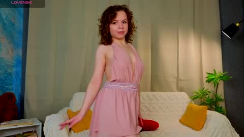 Monique with Curls online show from April 1, 6:58 am