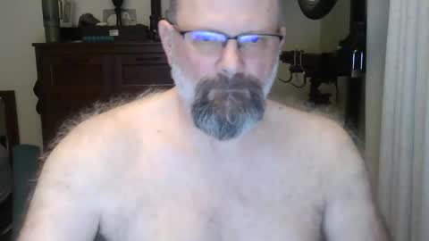 Just hanging out - No pressure online show from May 26, 5:47 am