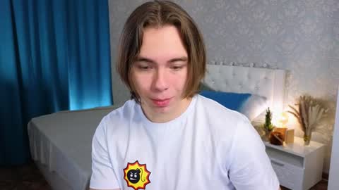 Snapshot of myshkek chatting on January 22, 4:13 am Mickey online show from January 22, 4:13 am