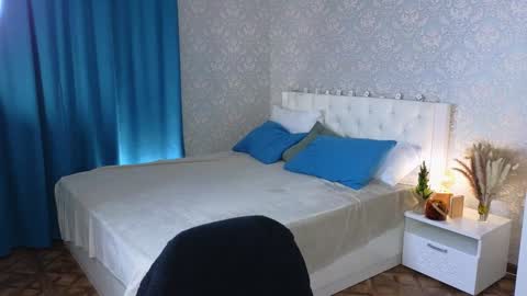 Snapshot of myshkek chatting on January 23, 1:30 am Mickey online show from January 23, 1:30 am