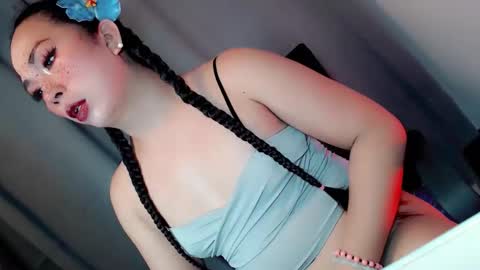 Snapshot of mysterious_kim chatting on October 16, 3:18 am kimmy online show from October 16, 3:18 am