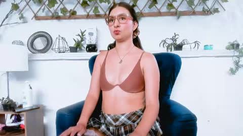 Mystery couple online show from May 12, 7:00 pm