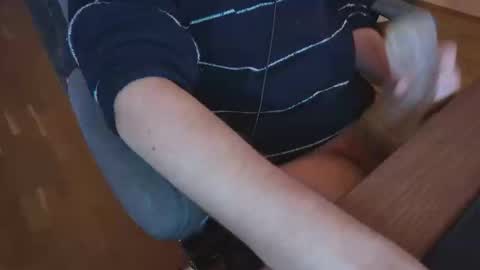 Snapshot of mysteryboy497 chatting on November 15, 9:32 pm mysteryboy497 online show from November 15, 9:32 pm