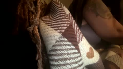 Snapshot of mysterygirl6919 chatting on December 17, 12:23 am Mystery online show from December 17, 12:23 am