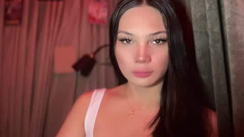 UR GIRL NEXTDOOR online show from March 1, 2:46 am