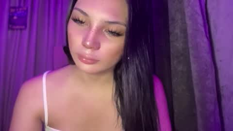 UR GIRL NEXTDOOR online show from April 18, 3:21 am