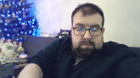 Snapshot of mysterymonkey1234 chatting on December 29, 11:39 pm MysteryMonkey online show from December 29, 11:39 pm