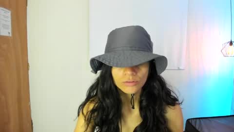 Snapshot of mystical_meteor chatting on May 1, 6:34 pm mystical_meteor online show from May 1, 6:34 pm