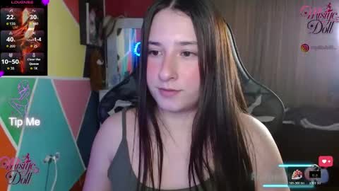 Snapshot of mysticdoll69 chatting on May 3, 8:04 pm mysticdoll69 online show from May 3, 8:04 pm