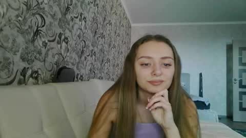Snapshot of mysticglimmer chatting on March 25, 12:33 pm Anika online show from March 25, 12:33 pm