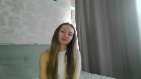 Snapshot of mysticglimmer chatting on April 25, 12:08 pm Anika online show from April 25, 12:08 pm
