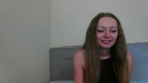 Snapshot of mysticglimmer chatting on May 28, 7:38 am Anika online show from May 28, 7:38 am