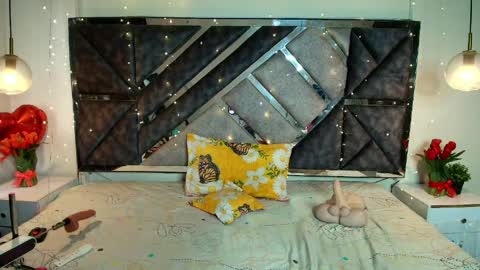 Mystic  online show from April 3, 1:31 pm