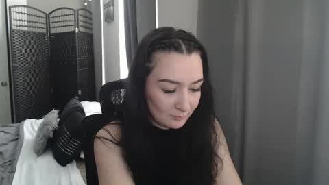 Snapshot of mysticmuse94 chatting on February 18, 5:21 pm MysticMuse online show from February 18, 5:21 pm